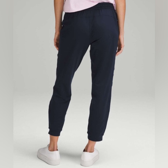 Lululemon Soft Jersey Classic-Fit Mid-Rise Jogger True Navy Women’s Size 8 - Picture 2 of 8